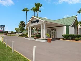 Travelodge by Wyndham Lakeland Hotel in Lakeland