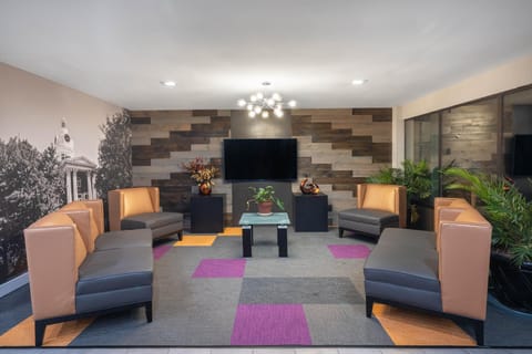 Baymont by Wyndham Murfreesboro Hotel in Murfreesboro