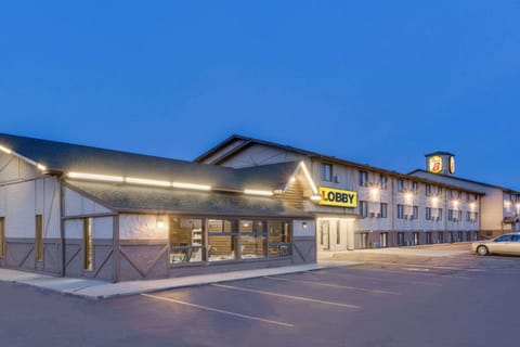 Super 8 By Wyndham Mitchell Hotel in Mitchell