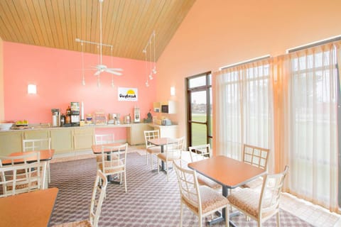 Days Inn by Wyndham Hattiesburg MS Hotel in Hattiesburg