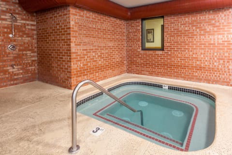 Baymont by Wyndham Midland Hotel in Midland