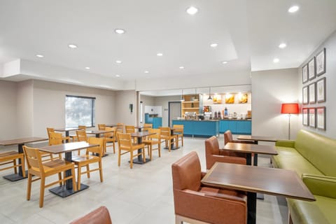 Comfort Inn & Suites Slidell - New Orleans Area Hotel in Slidell