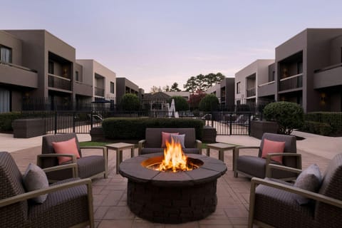 Courtyard by Marriott Atlanta Northlake Hotel in Tucker