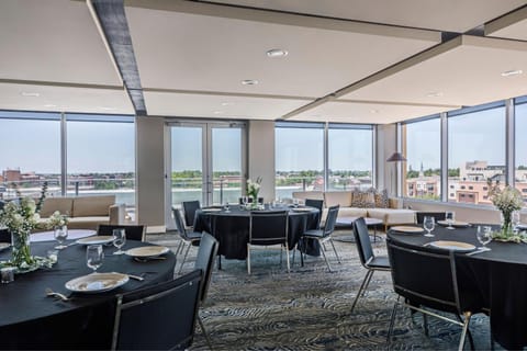 Ambassador Hotel Oklahoma City, Autograph Collection Hotel in Oklahoma City