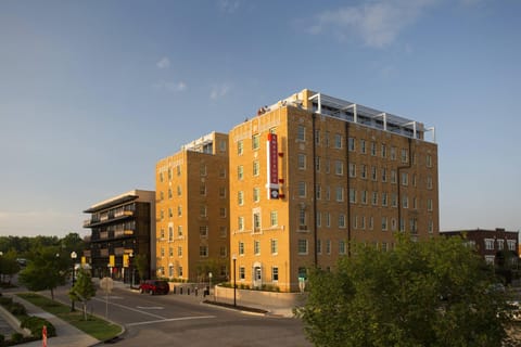 Ambassador Hotel Oklahoma City, Autograph Collection Hotel in Oklahoma City