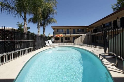 Americas Best Value Inn Visalia Motel in Visalia