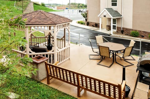 Microtel Inn & Suites by Wyndham St Clairsville/Wheeling Hotel in Ohio