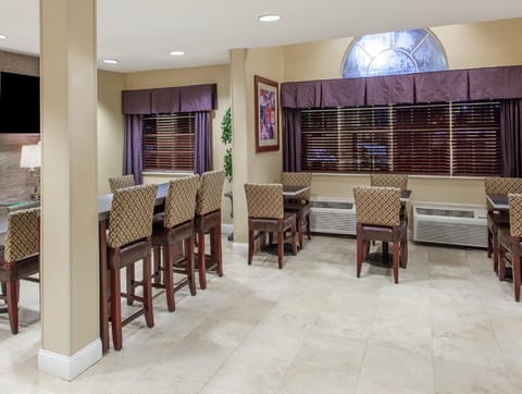 Microtel Inn & Suites by Wyndham Atlanta/Buckhead Area Hotel in North Druid Hills