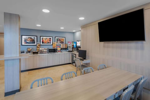 Microtel Inn & Suites by Wyndham Atlanta/Buckhead Area Hotel in North Druid Hills