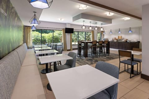 La Quinta Inn & Suites by Wyndham LaGrange / I-85 Hotel in LaGrange