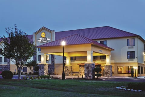 La Quinta Inn & Suites by Wyndham LaGrange / I-85 Hotel in LaGrange