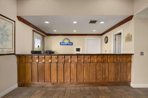 Days Inn by Wyndham Alexander City Hotel in Alexander City