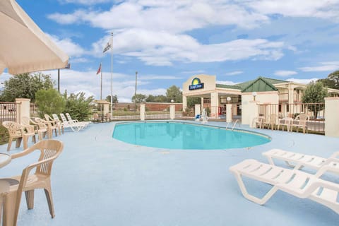 Days Inn by Wyndham Eufaula AL Hotel in Eufaula
