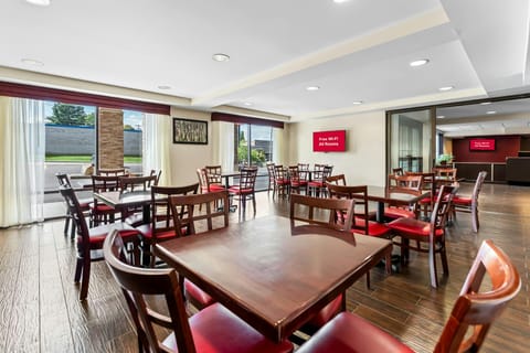 Red Roof PLUS+ & Suites Malone Hotel in Malone