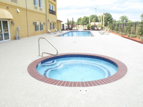 Spark by Hilton Hammond Hotel in Hammond