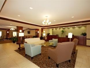La Quinta Inn & Suites by Wyndham Savannah Airport - Pooler Hotel in Pooler
