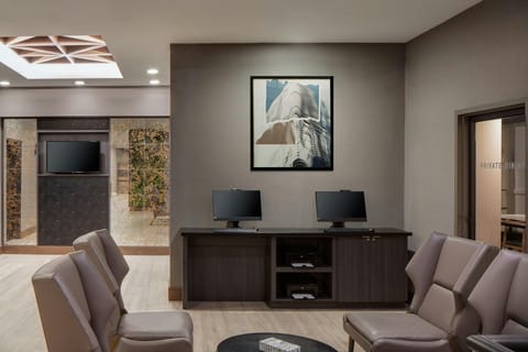 Courtyard by Marriott Chicago Downtown/River North Hotel in River North