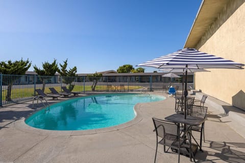 Howard Johnson by Wyndham Modesto Ceres Hotel in Modesto