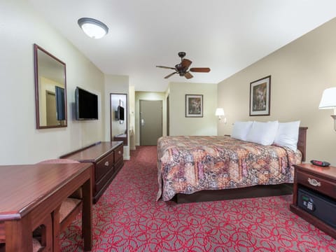 Days Inn by Wyndham St Peters/St Charles Hotel in St. Peters