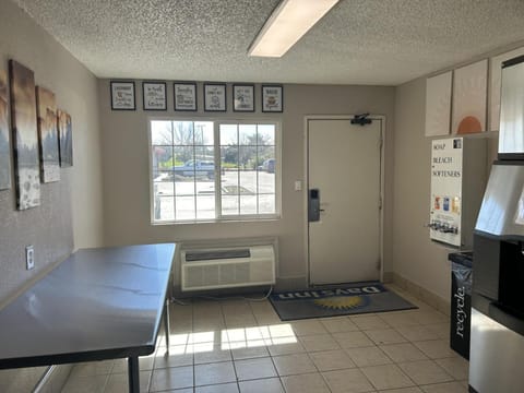 Days Inn by Wyndham Turlock Hotel in Turlock