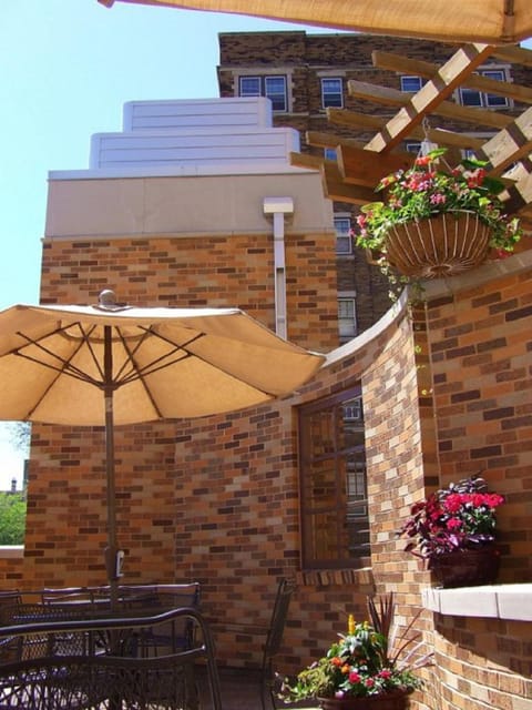 Ambassador Hotel Milwaukee, Trademark Collection by Wyndham Hotel in Milwaukee