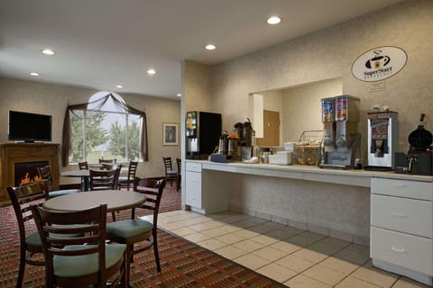 Super 8 By Wyndham Corydon Hotel in Indiana