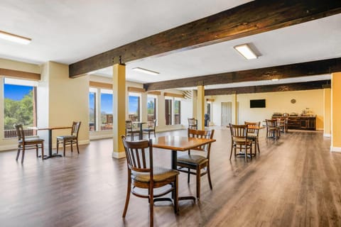 Baymont by Wyndham Cortez Hotel in Cortez