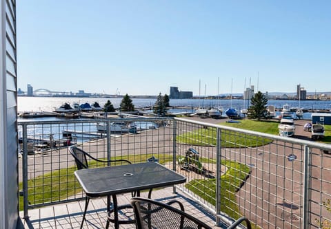 Park Point Marina Inn Hotel in Duluth