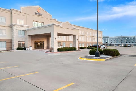 Comfort Inn & Suites Decatur-Forsyth Hotel in Forsyth