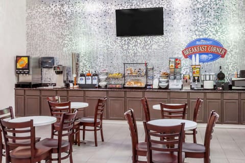 Baymont by Wyndham Delavan Near Lake Geneva Hotel in Delavan Lake