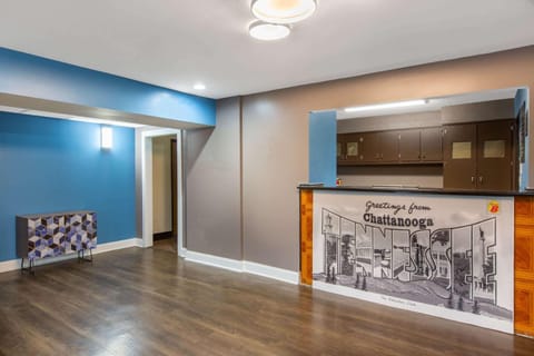Super 8 By Wyndham Chattanooga Lookout Mountain Tn Hotel in Chattanooga