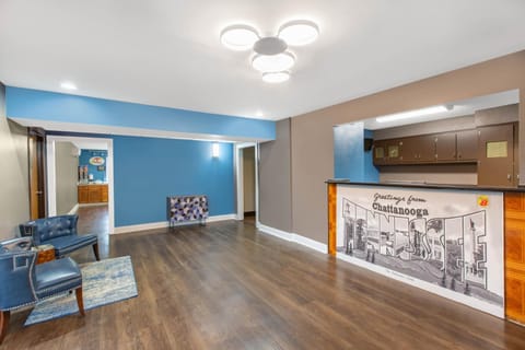 Super 8 By Wyndham Chattanooga Lookout Mountain Tn Hotel in Chattanooga