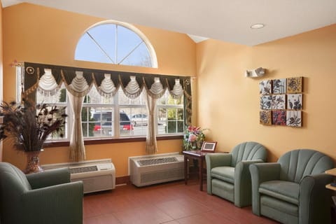 Microtel Inn by Wyndham Albany Airport Hotel in Latham