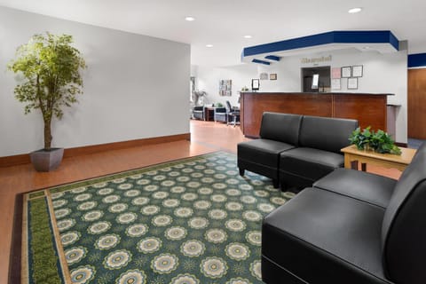 Microtel Inn by Wyndham Albany Airport Hotel in Latham