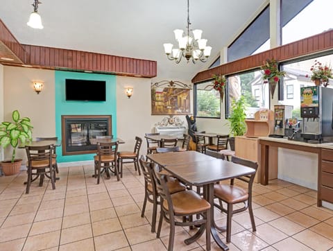 Super 8 By Wyndham Downtown Gatlinburg At Convention Center Hotel in Gatlinburg