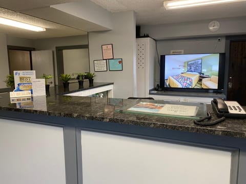 Super 8 by Wyndham Bloomington/Normal Hotel in Normal