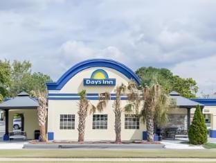 Days Inn by Wyndham Virginia Beach Town Center Hotel in Norfolk