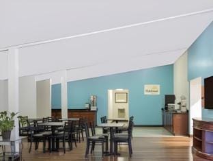 Days Inn by Wyndham Virginia Beach Town Center Hotel in Norfolk