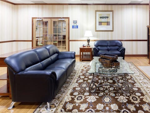 Days Inn & Suites by Wyndham Tucker/Northlake Hotel in Tucker