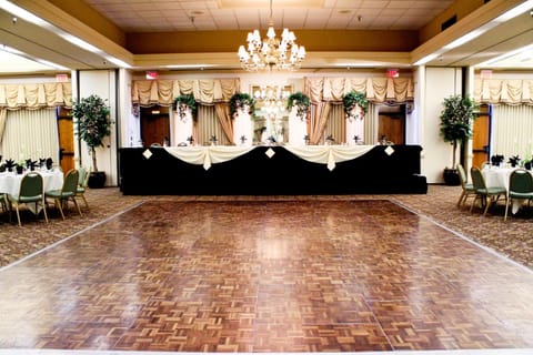 University Square Hotel Hotel in Fresno