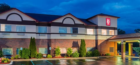 Red Roof Inn & Suites Lake Orion/ Auburn Hills Hotel in Orion Township