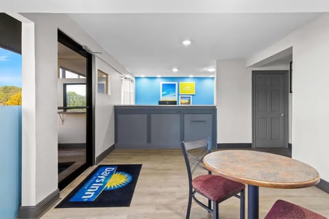 Days Inn by Wyndham Ocean Springs Hotel in Biloxi