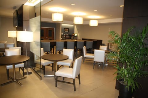 Shared lounge/TV area