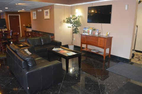 Shared lounge/TV area