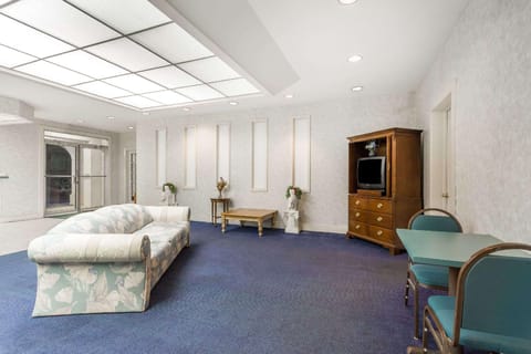 Palmetto Inn Hotel in Lake Marion