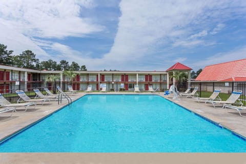 Palmetto Inn Hotel in Lake Marion