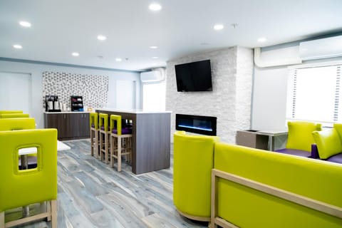 La Quinta Inn Birmingham - Inverness Hotel in Vestavia Hills