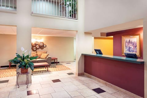 Rodeway Inn & Suites Chandler - Phoenix South I-10 Hotel in Chandler