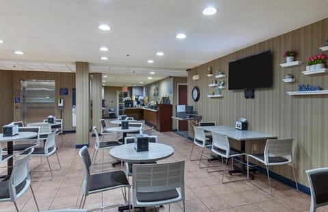 Microtel Inn & Suites by Wyndham Dry Ridge Hotel in Williamstown
