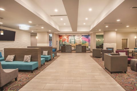 La Quinta Inn & Suites by Wyndham Forsyth Hotel in Forsyth